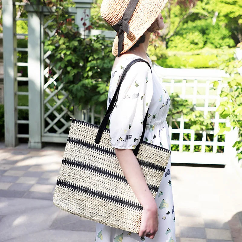 Stripped Summer Straw Shoulder Bag